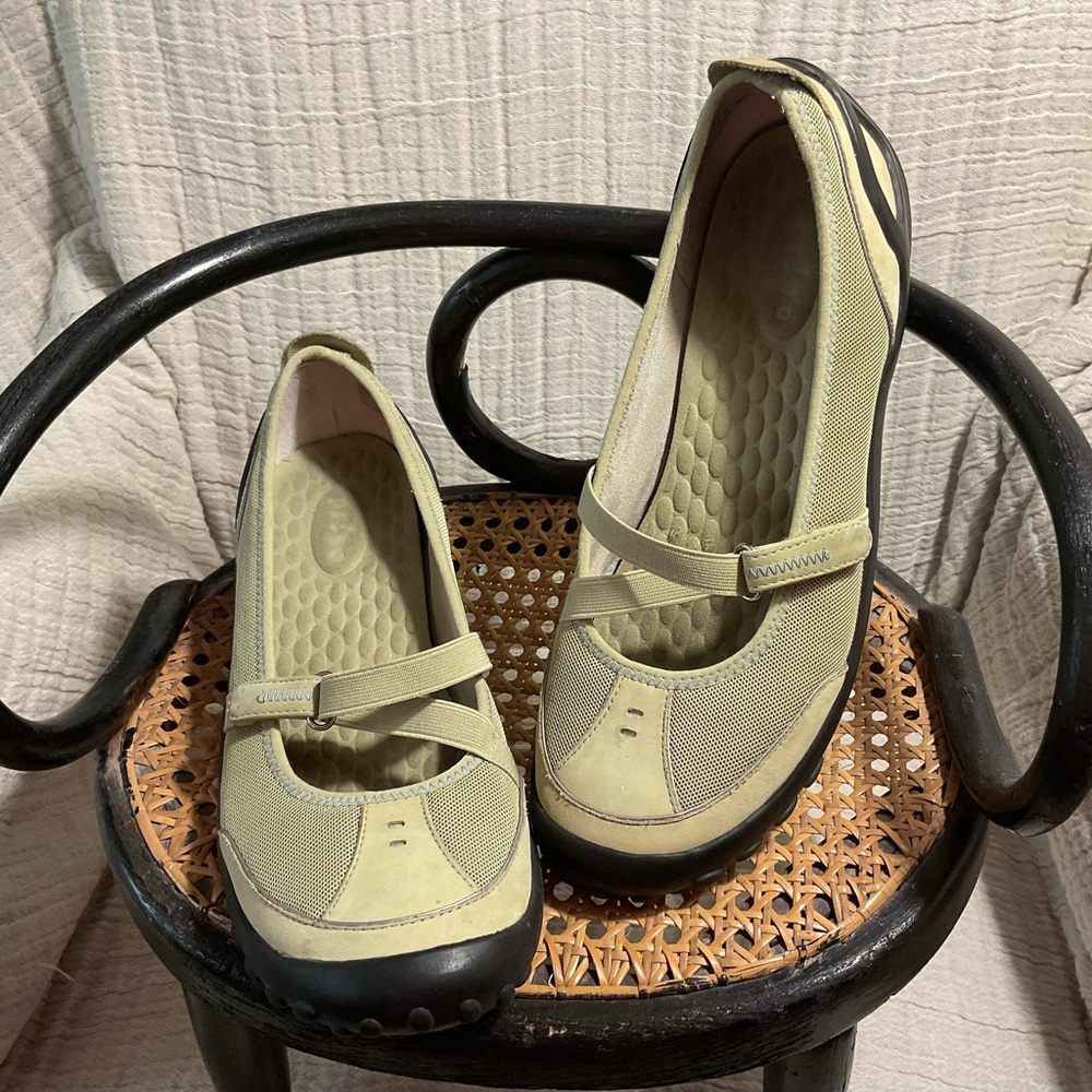 Privo sport shoes